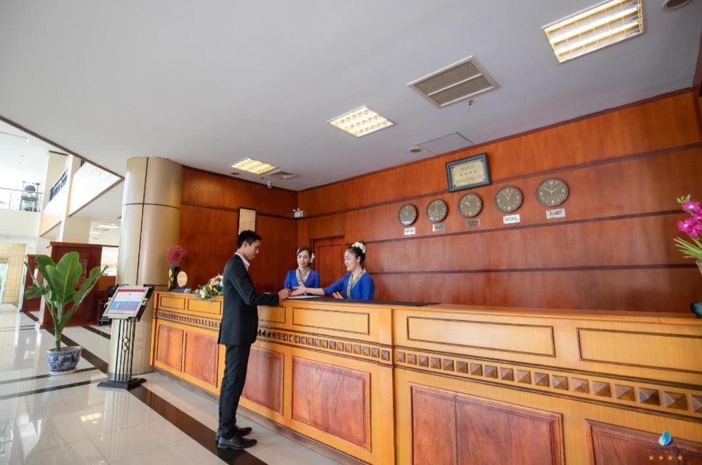 Vientiane Plaza Hotel Exterior foto