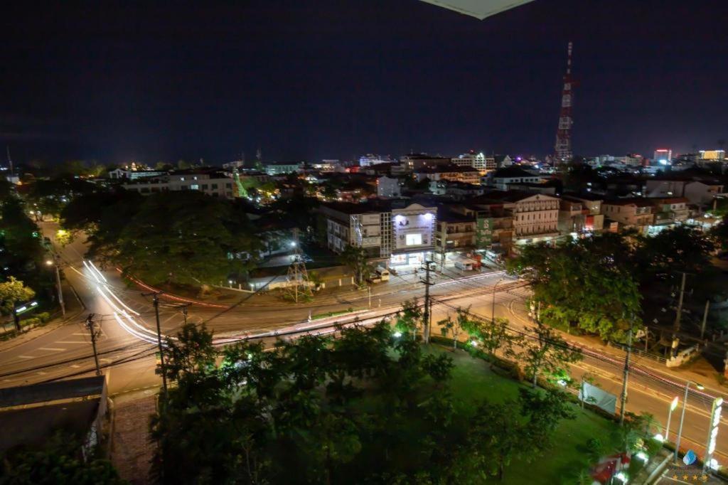 Vientiane Plaza Hotel Exterior foto